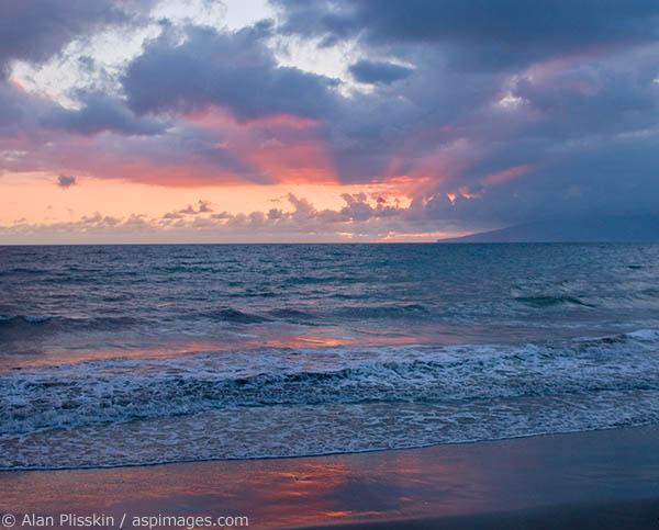 Rays of sunlight at sunset on Maui.