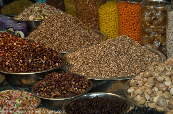 Grains for sale at the Jodhpur marketplace.