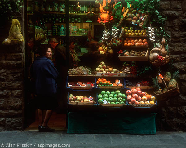 I saw this scene while walking through Florence. The dim lighting made for a challenging shot with the slow film that I was using, but fortunately all was sharp when I got the film back.